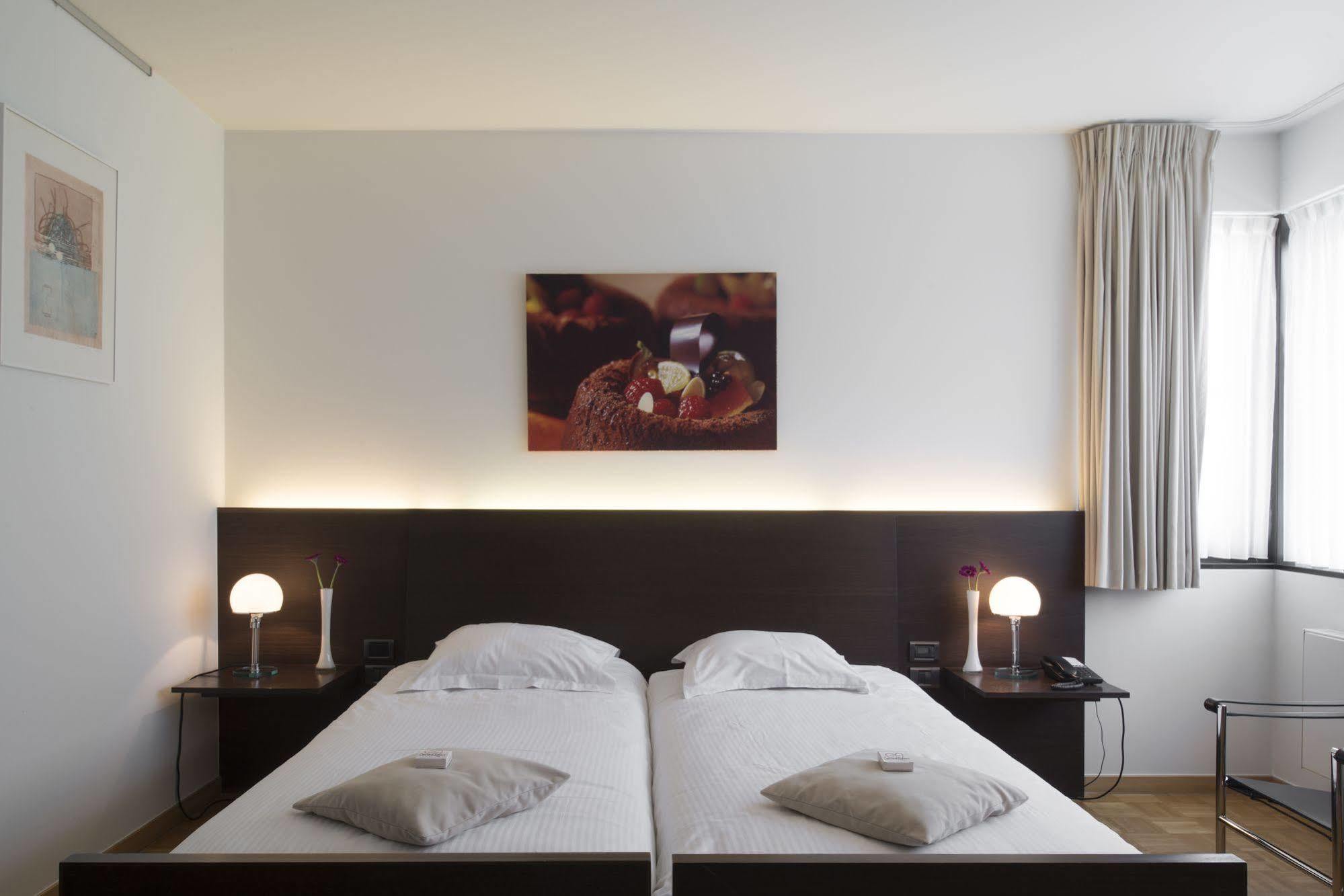 Hotel Verlooy Гел Екстериор снимка